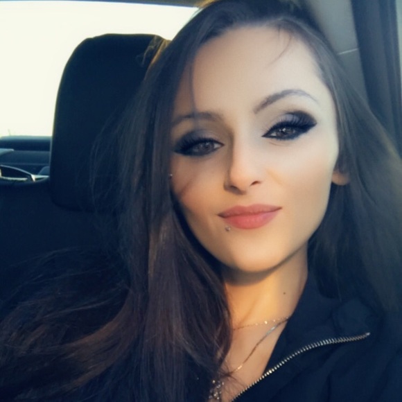 Meet your Posher, Morgan - Picture 1 of 1